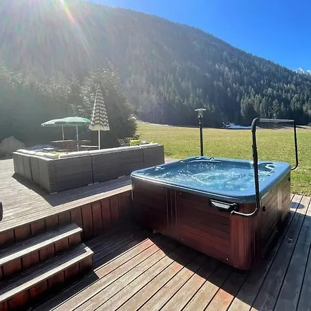 Melusine - Big W Pool, Sauna, Huge Terrace, Views & Privacy! Chalet